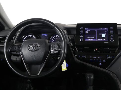 Used 2024 Toyota Camry SE image 29