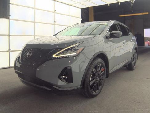 Used 2024 Nissan Murano SV w/ SV Midnight Edition Package FWD image 2