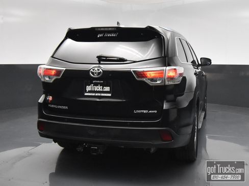 Used 2015 Toyota Highlander Limited Platinum AWD/4WD image 6