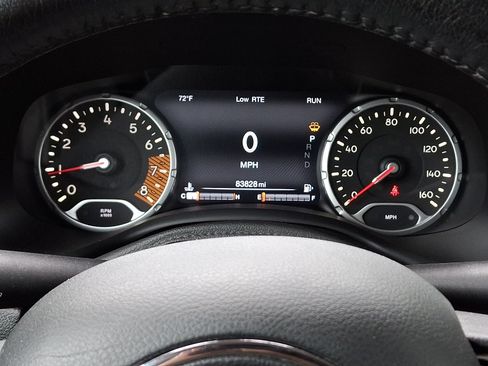 Certified 2019 Jeep Renegade Limited w/ UConnect 8.4 Nav Group AWD/4WD image 22