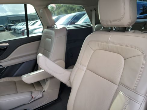 Certified 2023 Lincoln Aviator Reserve w/ Elements Package Plus RWD image 9