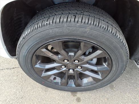 New 2026 Jeep Grand Cherokee Limited image 10