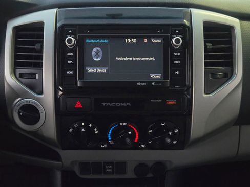 Used 2015 Toyota Tacoma 4x4 Double Cab image 24