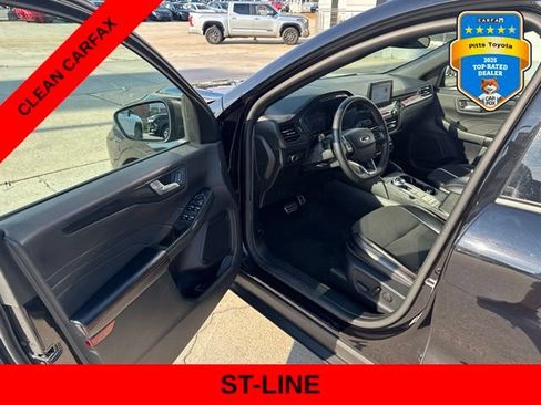 Used 2024 Ford Escape ST-Line FWD image 9