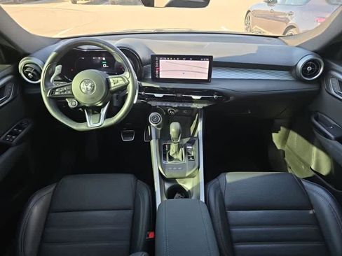 Used 2024 Alfa Romeo Tonale Veloce image 5