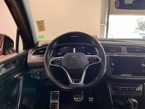 Used 2024 Volkswagen Tiguan SE R-Line image 21