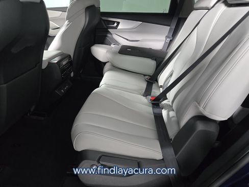Used 2024 Acura MDX SH-AWD w/ Technology Package image 15
