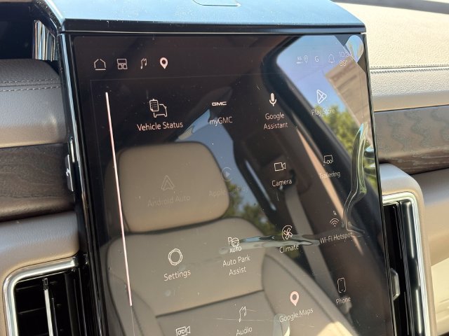 New 2026 GMC Yukon Denali w/ Denali Reserve Package AWD/4WD image 27