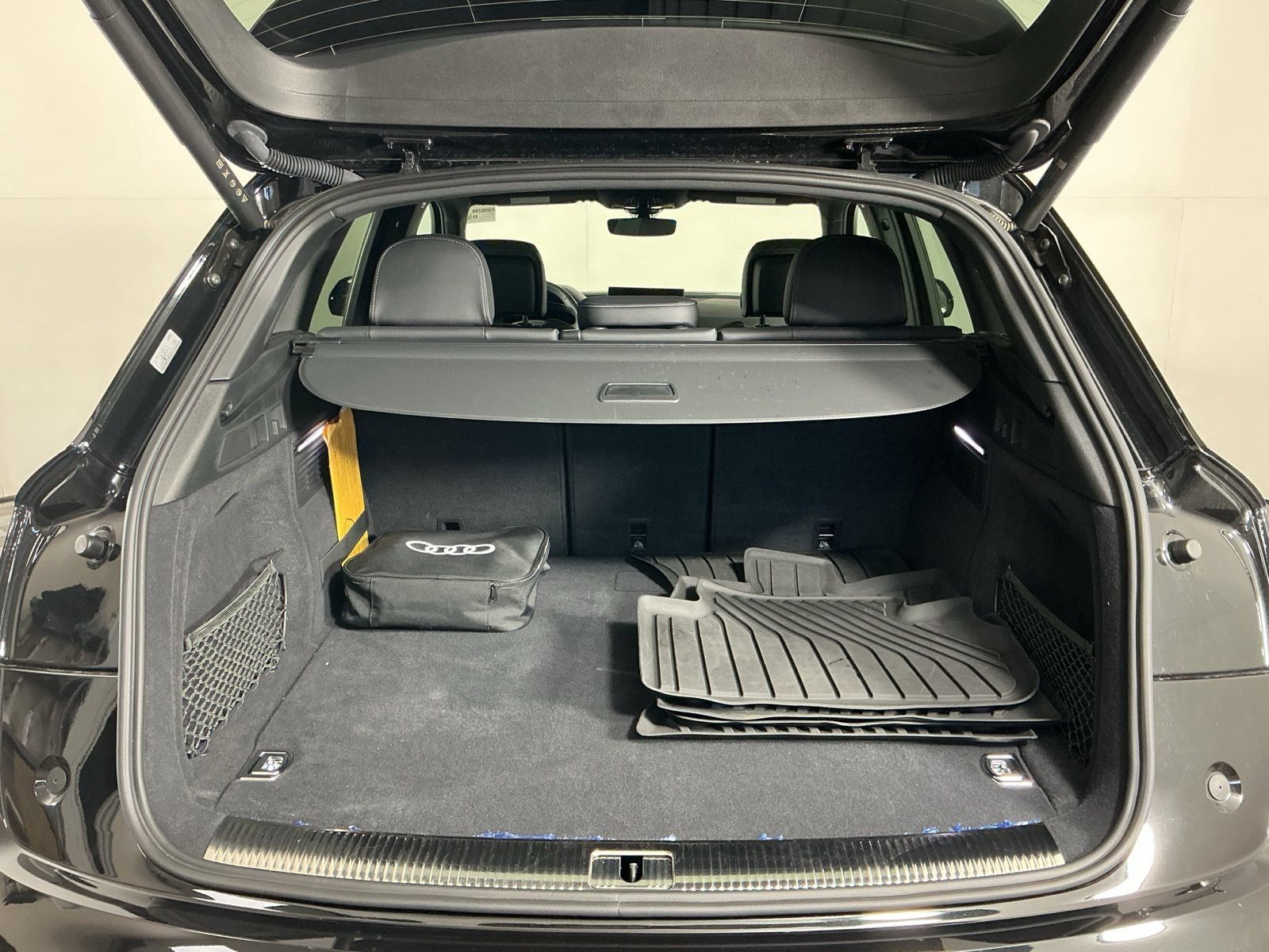 Used 2025 Audi Q5 e Premium Plus w/ Premium Plus Package AWD/4WD image 16