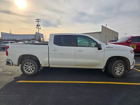 Used 2022 Chevrolet Silverado 1500 RST image 2