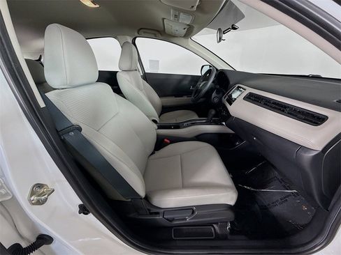 Used 2020 Honda HR-V LX image 25