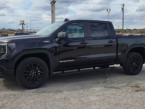 Used 2026 GMC Sierra 1500 Pro w/ Graphite Edition image 4