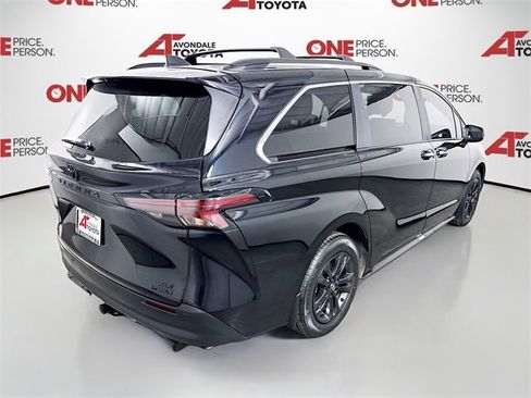 Certified 2024 Toyota Sienna XLE Woodland Edition image 7