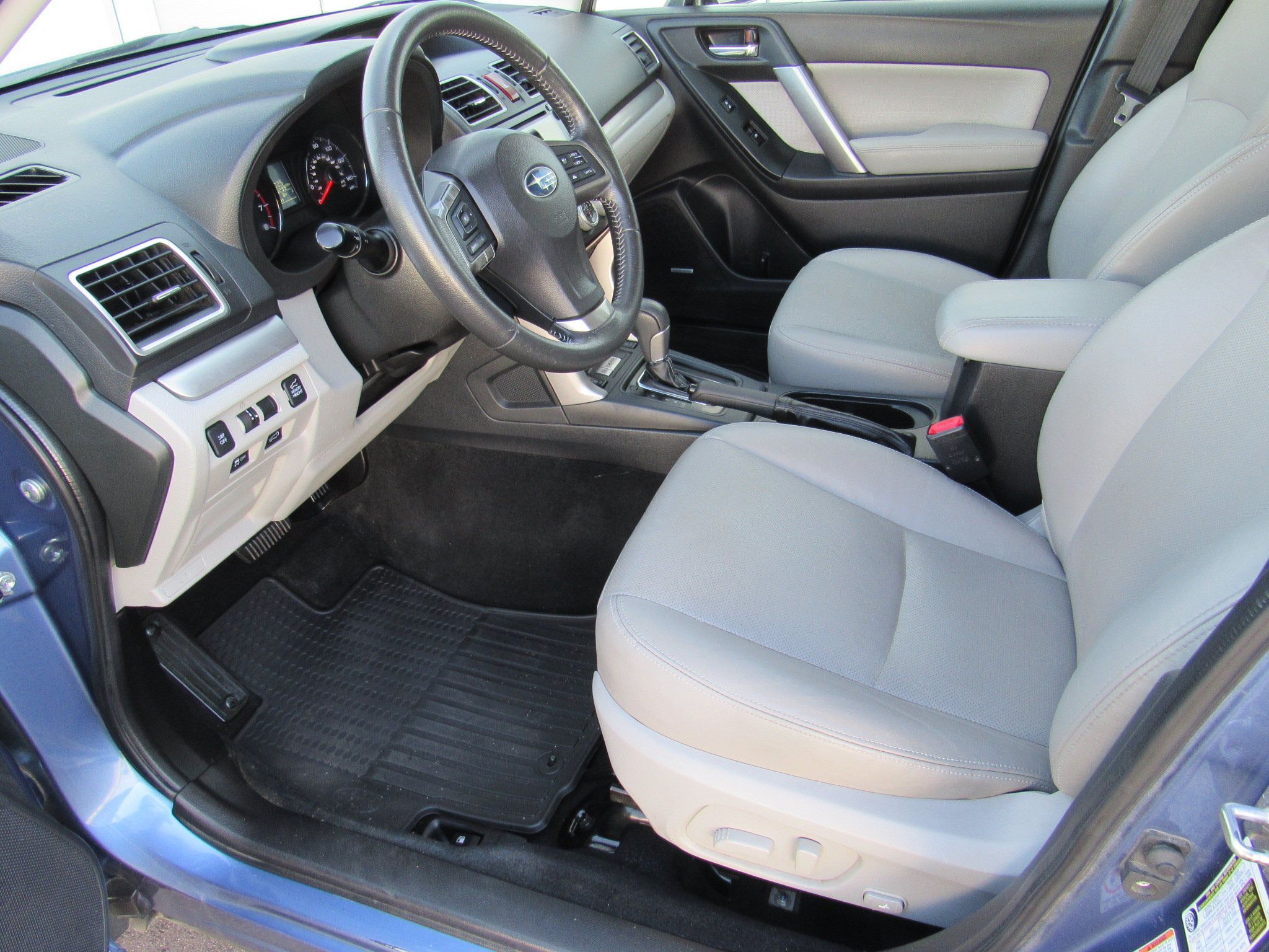 Used 2016 Subaru Forester 2.5i Touring w/ Eyesight & Navigation System AWD/4WD image 14