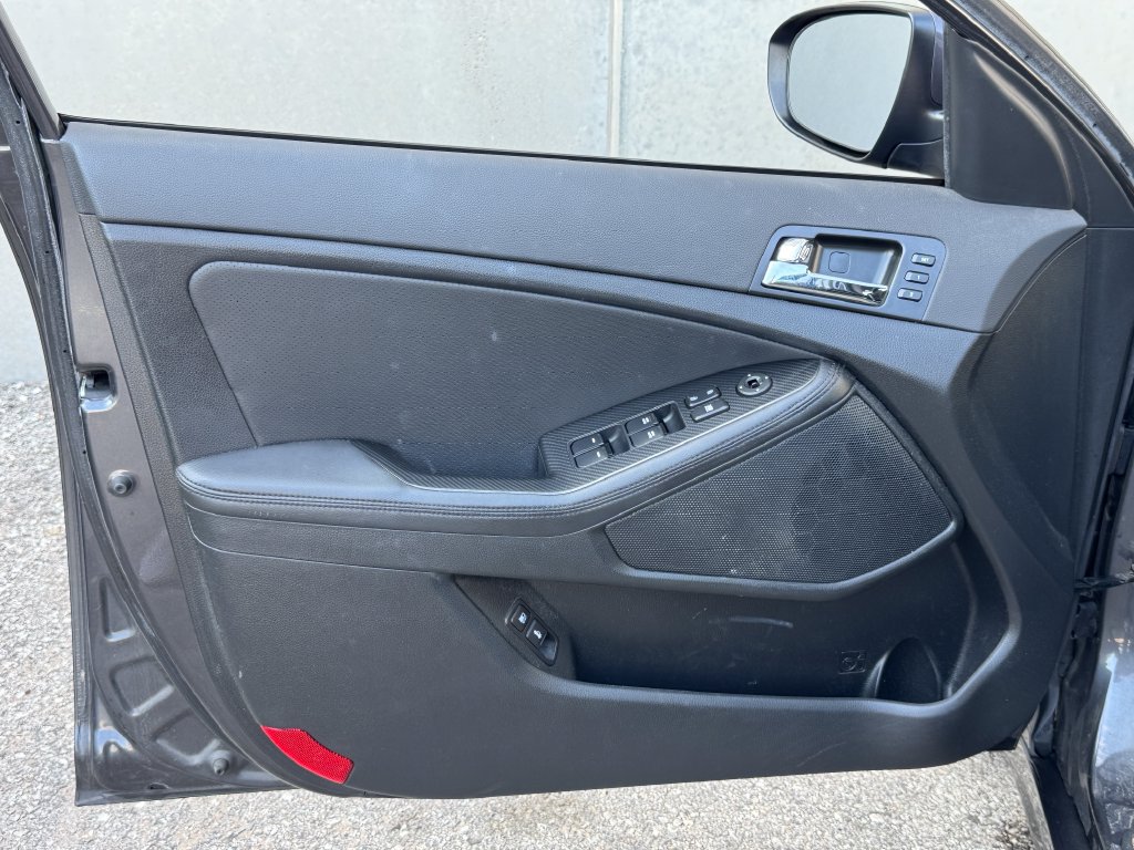 Used 2011 Kia Optima SX w/ Premium Touring Pkg FWD image 11