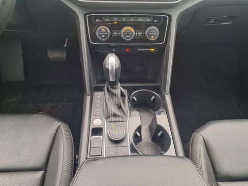 Used 2023 Volkswagen Atlas Cross Sport SE w/ Black Wheel Package image 8