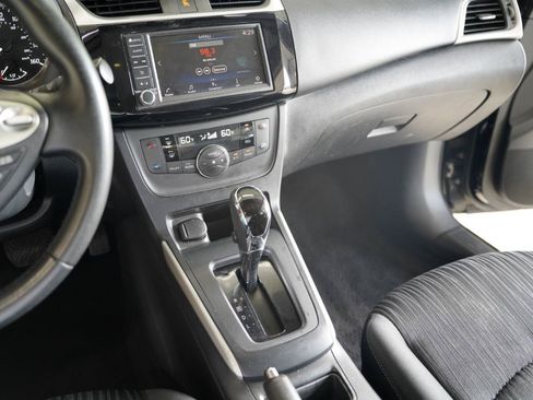 Used 2019 Nissan Sentra SV FWD image 17