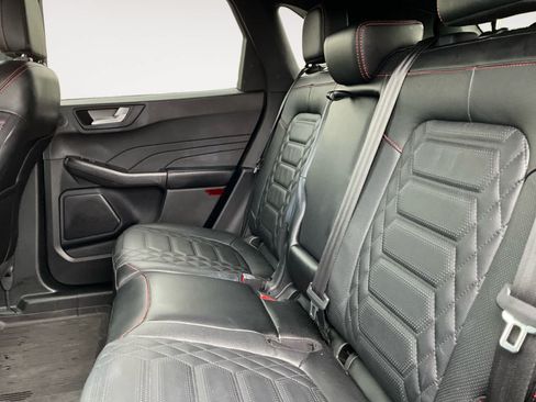 Used 2024 Ford Escape ST-Line Elite w/ Premium Technology Package AWD/4WD image 14