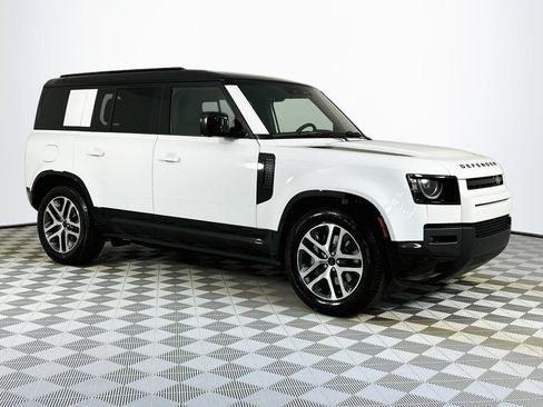 Used 2026 Land Rover Defender 110 X-Dynamic SE AWD/4WD image 3
