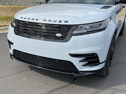 Certified 2025 Land Rover Range Rover Velar Dynamic HSE image 13