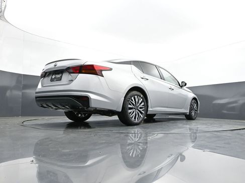 New 2026 Nissan Altima 2.5 SV AWD/4WD image 24
