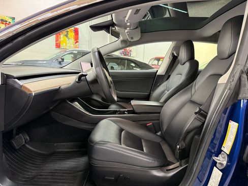 Used 2019 Tesla Model 3 Standard Range Plus image 10
