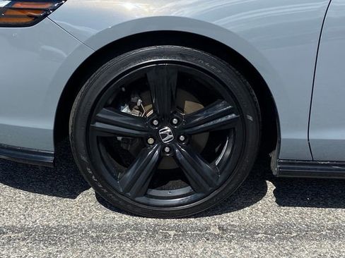 Used 2023 Honda Accord Sport image 9