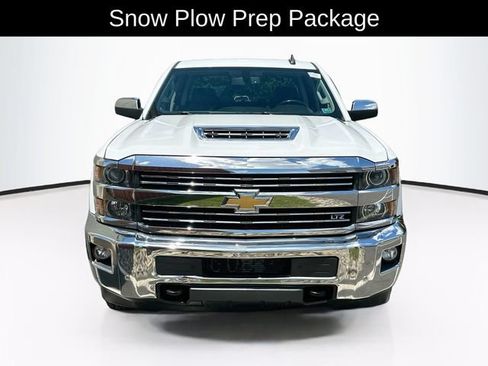 Used 2019 Chevrolet Silverado 2500 LTZ w/ Duramax Plus Package AWD/4WD image 2