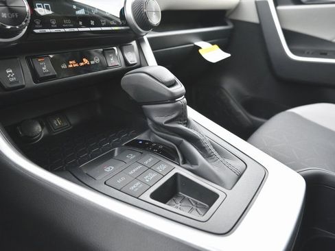 New 2025 Toyota RAV4 XLE image 27