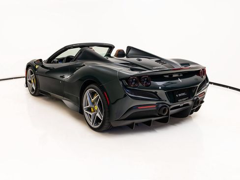 Certified 2022 Ferrari F8 Tributo RWD image 2