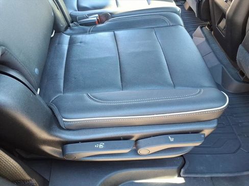 Used 2021 GMC Yukon SLT image 18