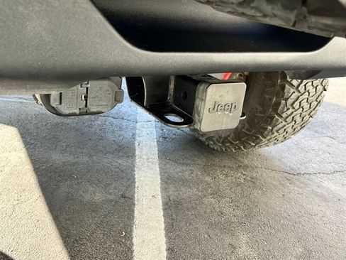 Used 2020 Jeep Wrangler Sport image 7