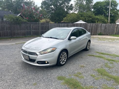 Used 2013 Dodge Dart Limited w/ Limited Special Edition Group FWD image 2