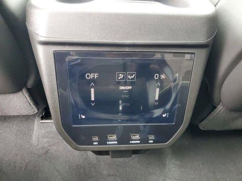 New 2026 GMC Yukon Denali Ultimate AWD/4WD image 11
