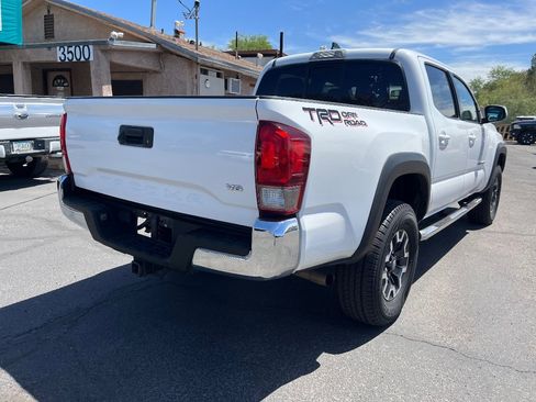 Used 2016 Toyota Tacoma TRD Off-Road w/ Towing Package RWD image 3