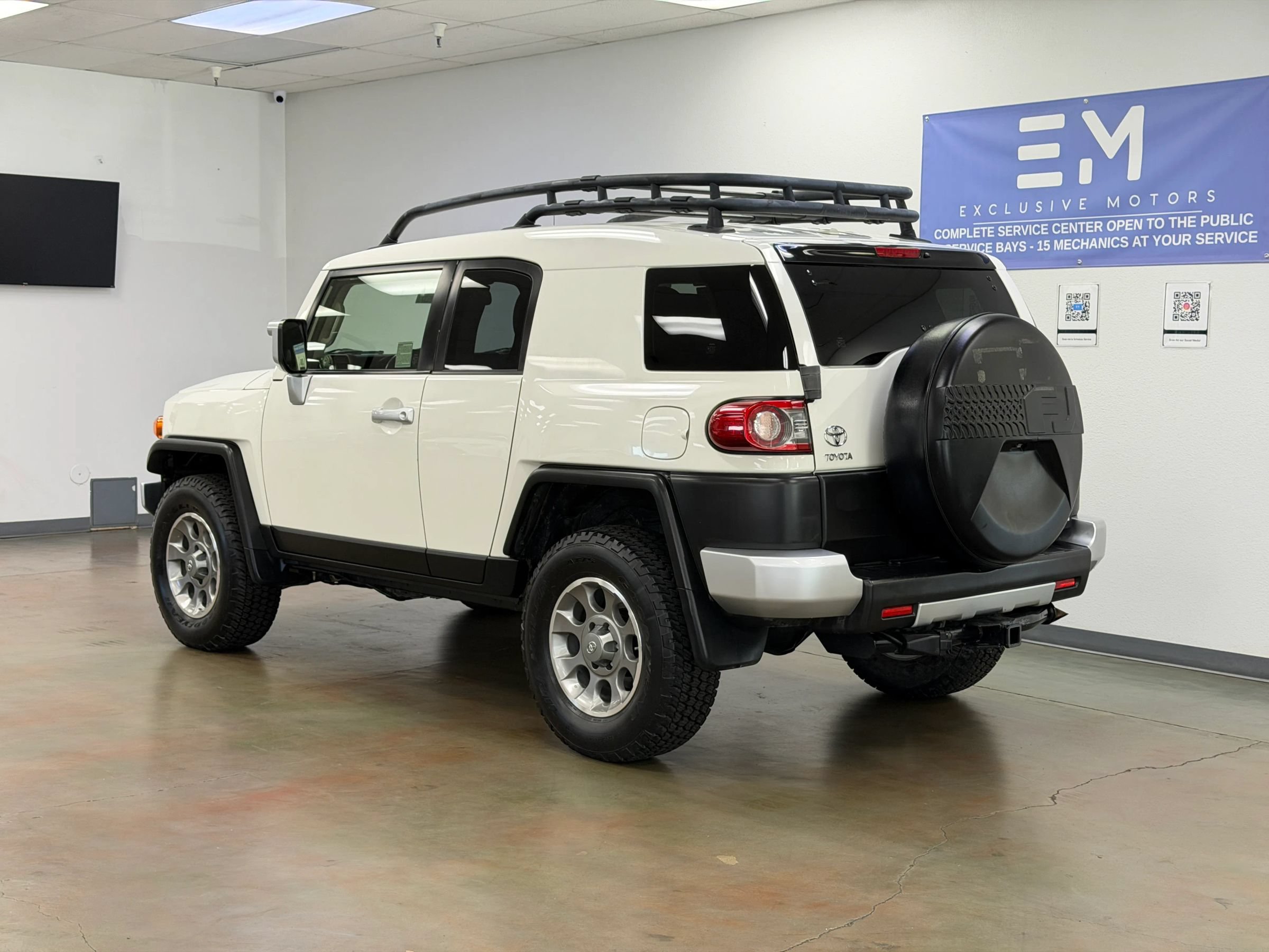 Used 2013 Toyota FJ Cruiser 4WD w/ Convenience Pkg image 11