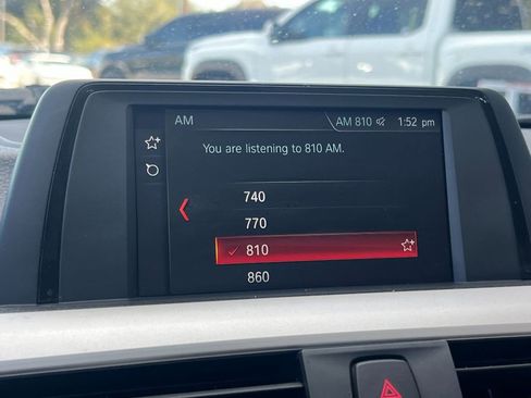 Used 2018 BMW 320i Sedan image 17