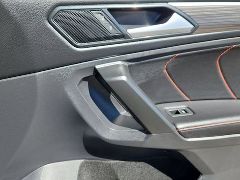 Certified 2024 Volkswagen Tiguan SE AWD/4WD image 13