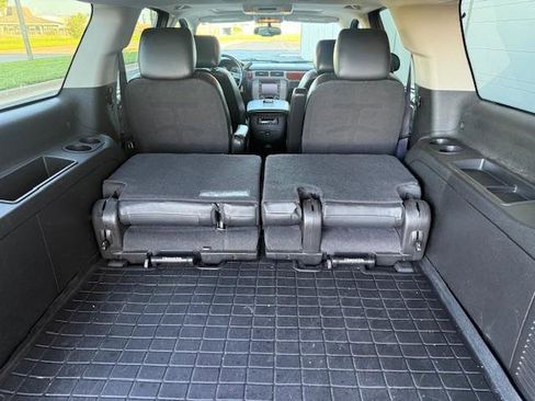 Used 2012 GMC Yukon XL SLT image 7