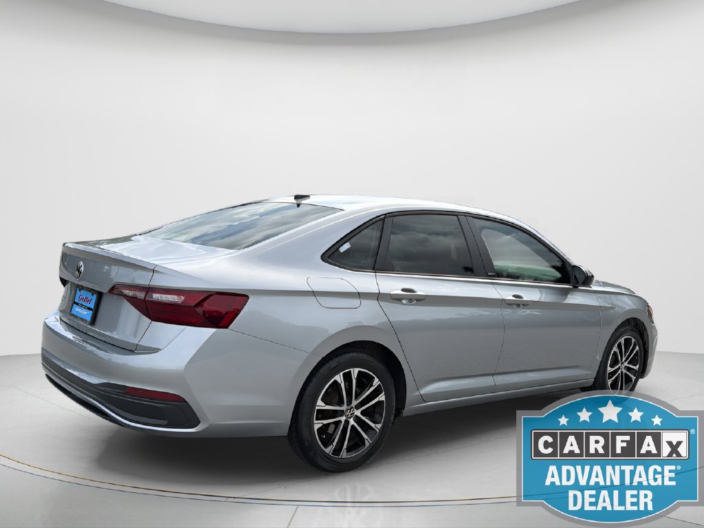 Used 2023 Volkswagen Jetta Sport FWD image 6