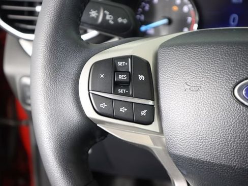 Used 2024 Ford Explorer XLT w/ Equipment Group 202A AWD/4WD image 47