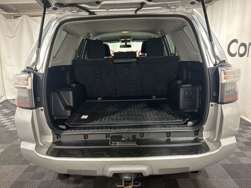 Used 2016 Toyota 4Runner SR5 image 17