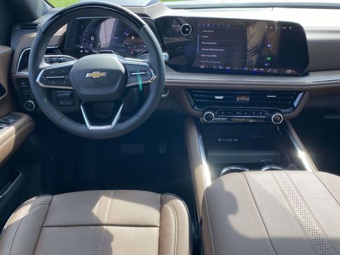 New 2025 Chevrolet Suburban High Country image 10