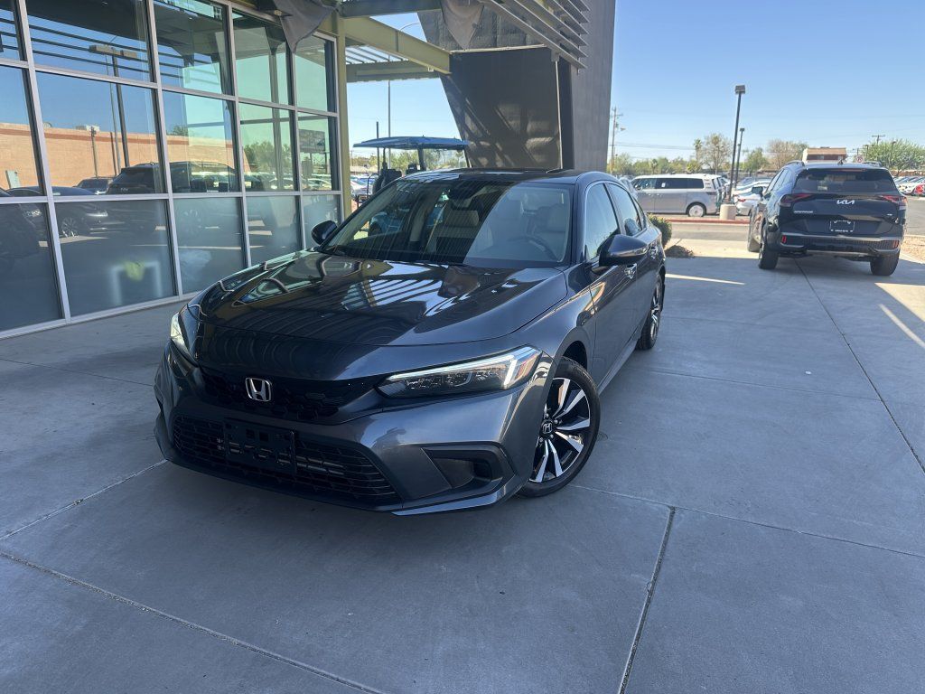 Used 2024 Honda Civic EX-L image 2