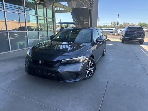 Used 2024 Honda Civic EX-L image 2