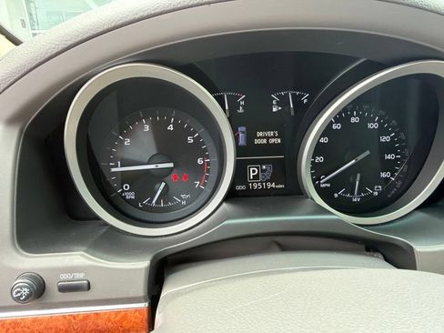 Used 2013 Toyota Land Cruiser AWD/4WD image 18