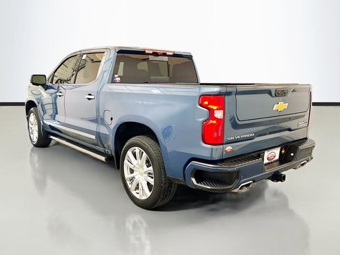 Used 2024 Chevrolet Silverado 1500 High Country w/ Technology Package AWD/4WD image 6