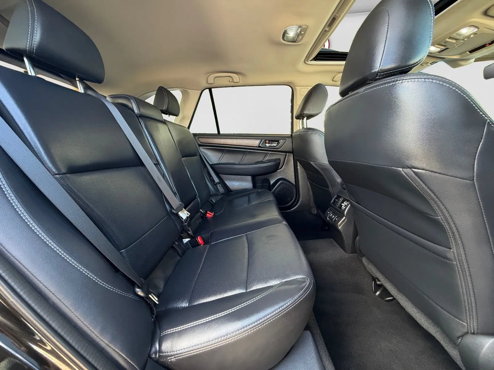 Used 2019 Subaru Outback 2.5i Limited AWD/4WD image 21