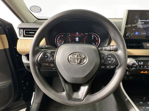 Used 2025 Toyota RAV4 XLE w/ Convenience Package FWD image 17