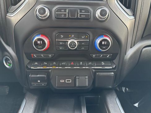 Used 2022 GMC Sierra 1500 Denali w/ Driver Alert Package II image 30